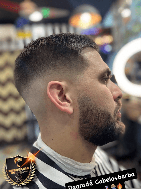 Corte degradê com barba completa - Barbearia do Alemão Osasco